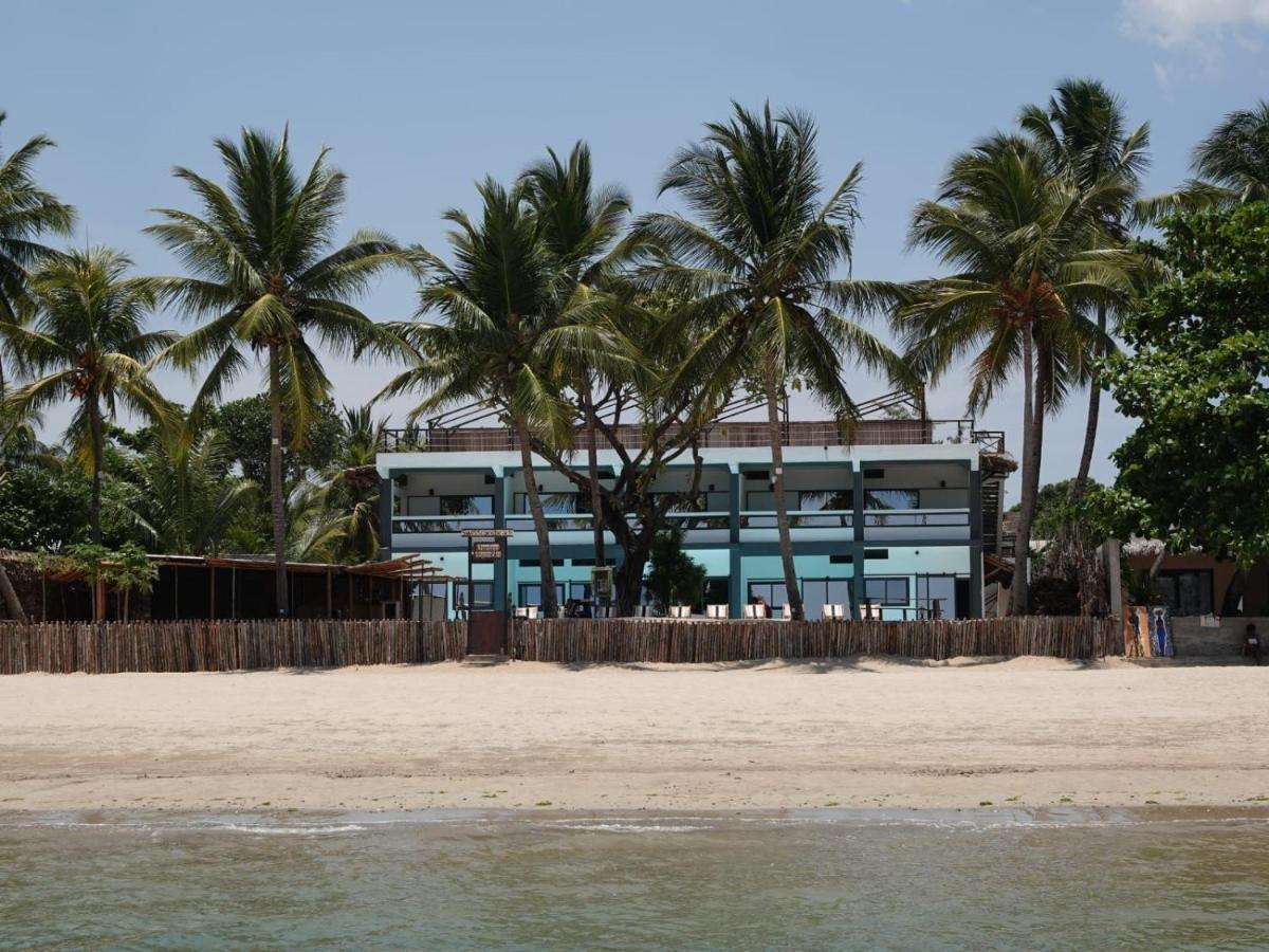 Hotel Swisscocobeach à Nosy-Be Extérieur photo