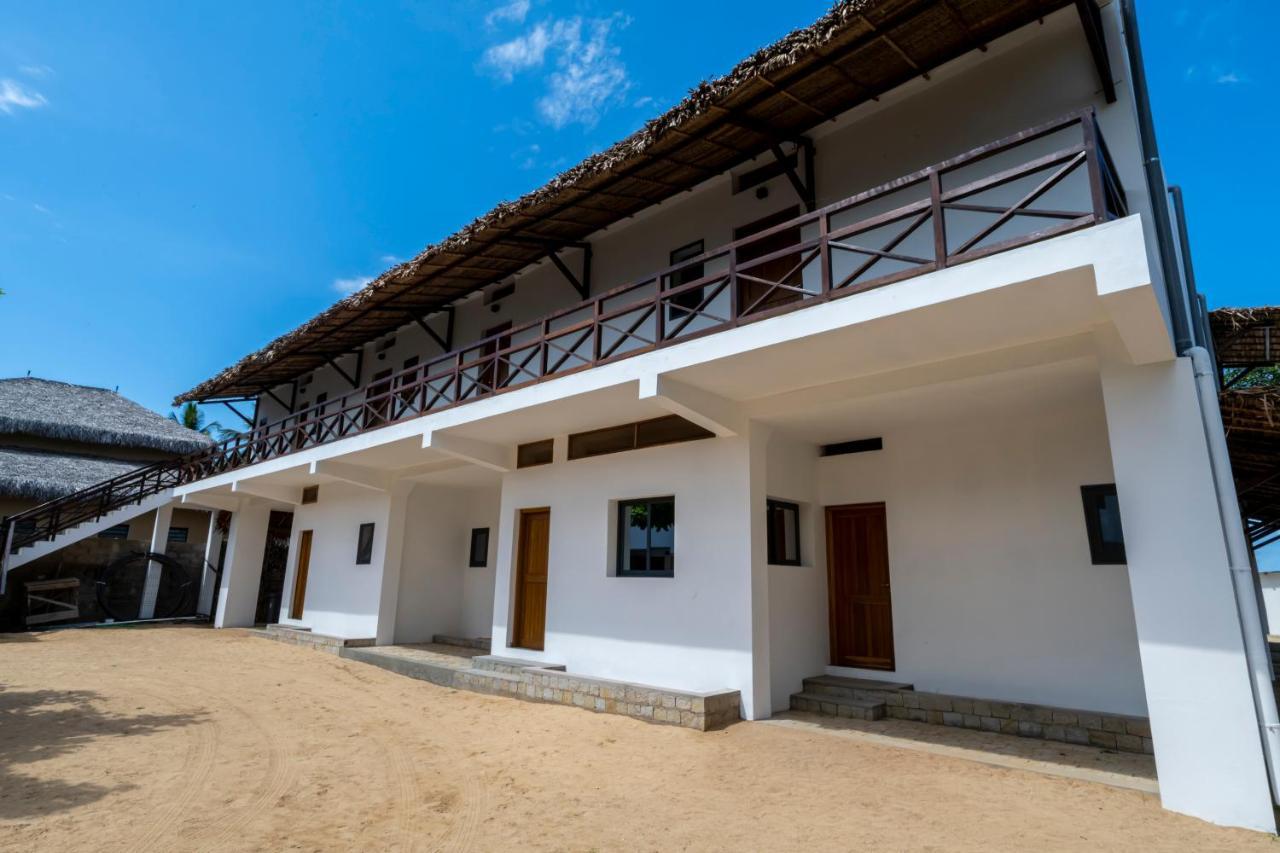 Hotel Swisscocobeach à Nosy-Be Extérieur photo